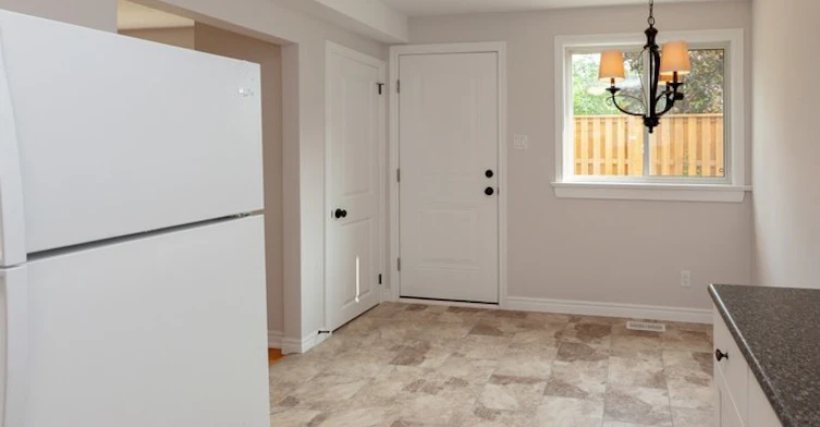 295 Shepherd Avenue, Cambridge, ON, N3C 1T9 - 4