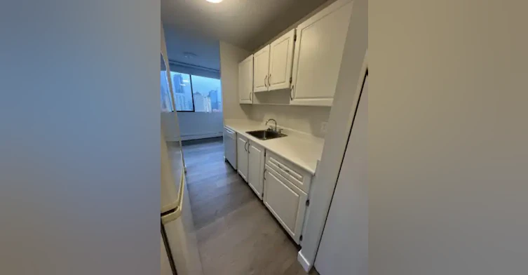 1230 Nelson Street, Vancouver, BC, V6E 1J6 - 5