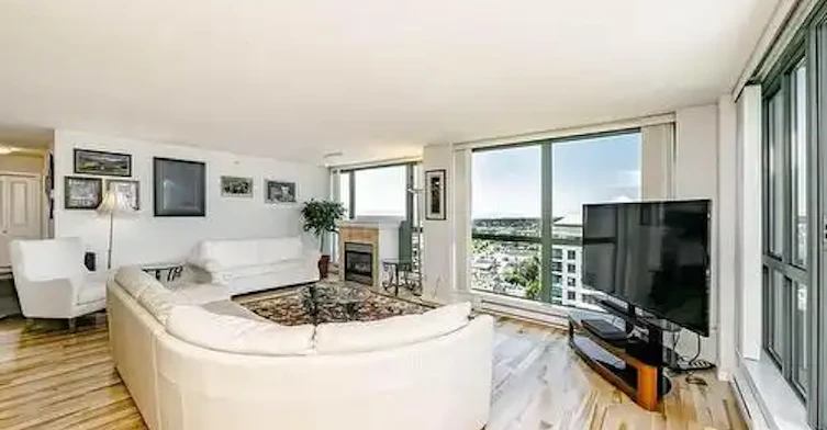 6659 Southoaks Crescent, Burnaby, BC, V5E 4M9 - 2
