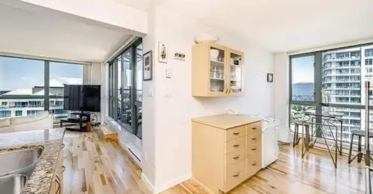 6659 Southoaks Crescent, Burnaby, BC, V5E 4M9 - 5