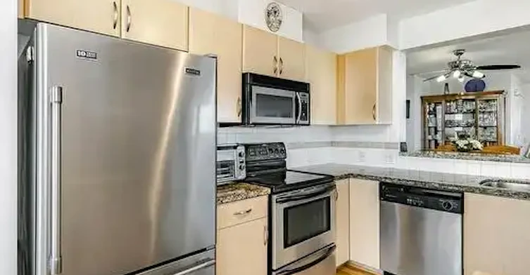 6659 Southoaks Crescent, Burnaby, BC, V5E 4M9 - 6