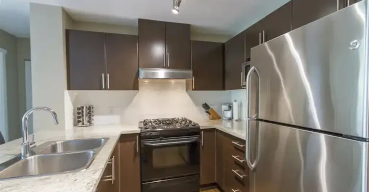 700 Klahanie Drive, Port Moody, BC, V3H 5L3 - 10