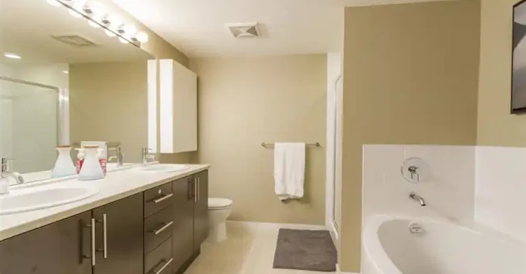 700 Klahanie Drive, Port Moody, BC, V3H 5L3 - 7