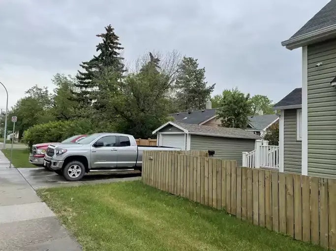 11648 97 Street Northwest, Edmonton, AB, T5G 1X9 - 15