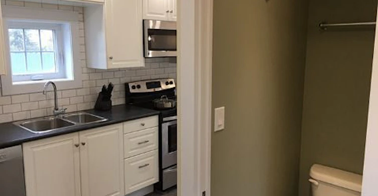 11648 97 Street Northwest, Edmonton, AB, T5G 1X9 - 6