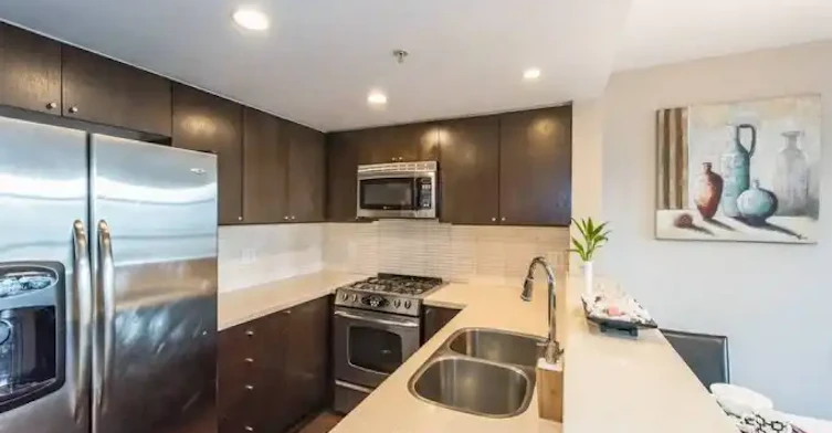 8120 Lansdowne Road, Richmond, BC, V6X 0A1 - 4