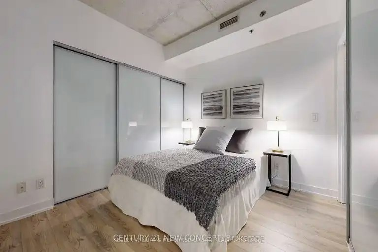 20 Gladstone Avenue, Toronto, ON, M6J 0E9 - 4