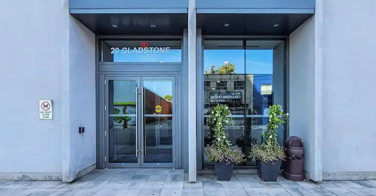 20 Gladstone Avenue, Toronto, ON, M6J 0E9 - 13