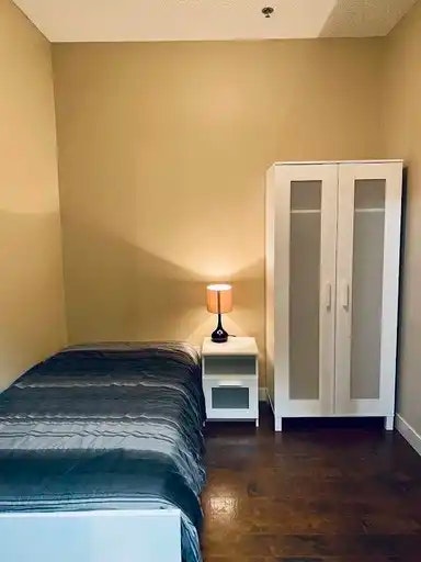 9750 94 Street NW, Edmonton, AB, T6C 2E3 - 6