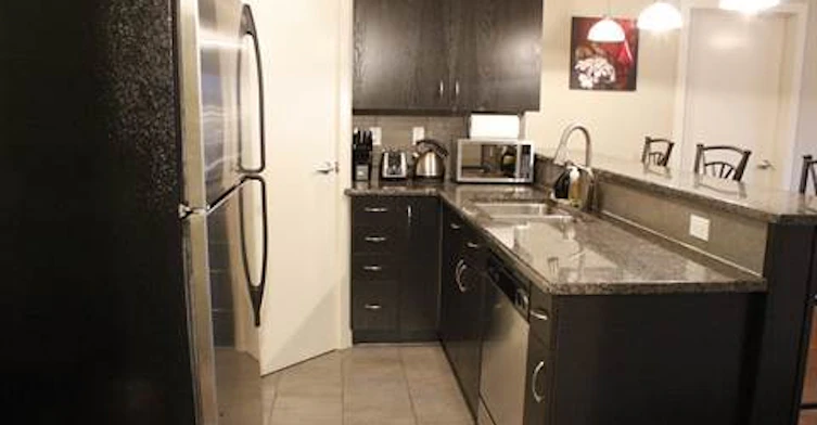 9750 94 Street NW, Edmonton, AB, T6C 2E3 - 8