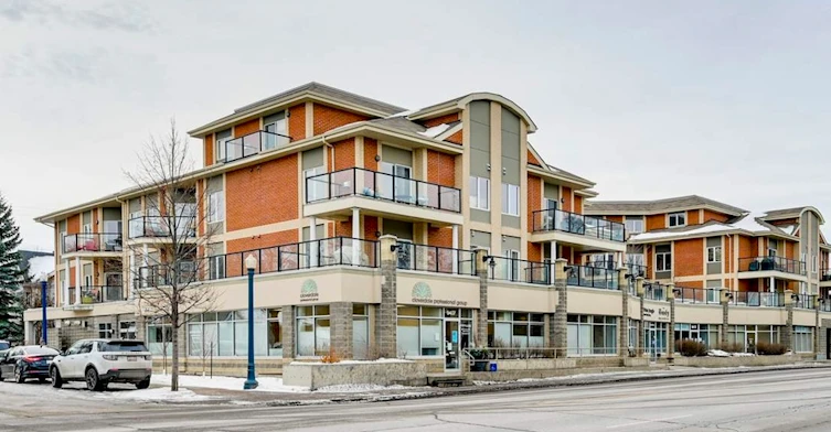 9750 94 Street NW, Edmonton, AB, T6C 2E3