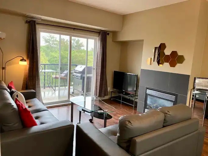 9750 94 Street NW, Edmonton, AB, T6C 2E3 - 7