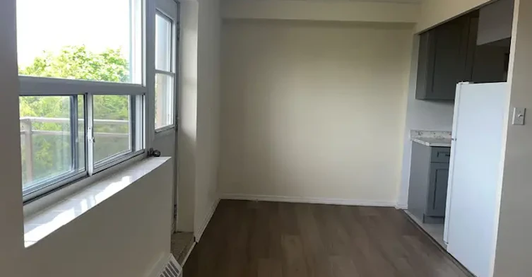 16 Main Street, Mississauga, ON, L5M 1X3 - 3