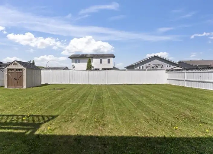 2613 6 Avenue, Cold Lake, AB, T9M 2C7 - 14
