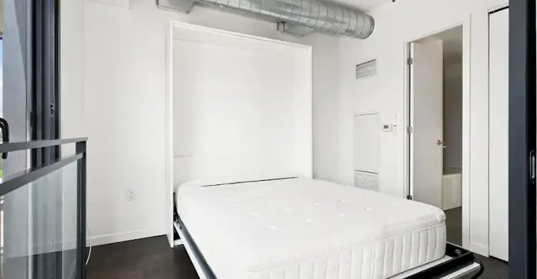 51 Trolley Crescent, Toronto, ON, M5A 0E9 - 6
