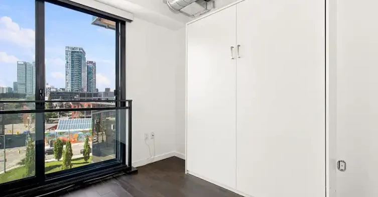 51 Trolley Crescent, Toronto, ON, M5A 0E9 - 14
