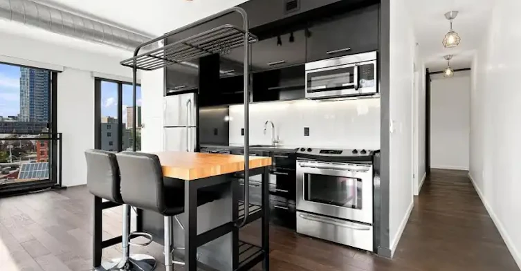 51 Trolley Crescent, Toronto, ON, M5A 0E9 - 13