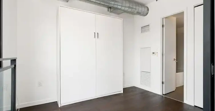 51 Trolley Crescent, Toronto, ON, M5A 0E9 - 5