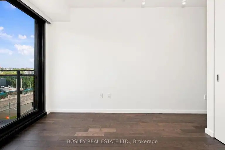 51 Trolley Crescent, Toronto, ON, M5A 0E9 - 16