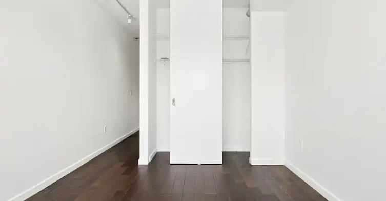 51 Trolley Crescent, Toronto, ON, M5A 0E9 - 12