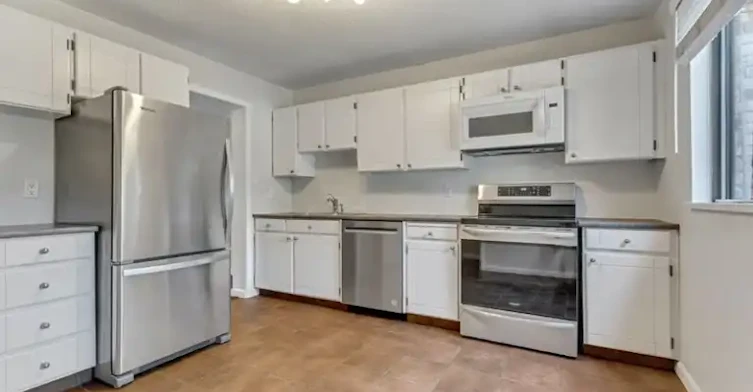 10771 Mortfield Road, Richmond, BC, V7A 2W1 - 3
