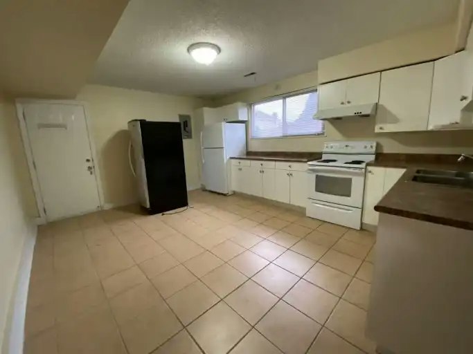 9691 Number 3 Road, Richmond, BC, V7A 1W2 - 2