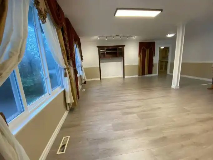 9691 Number 3 Road, Richmond, BC, V7A 1W2 - 16