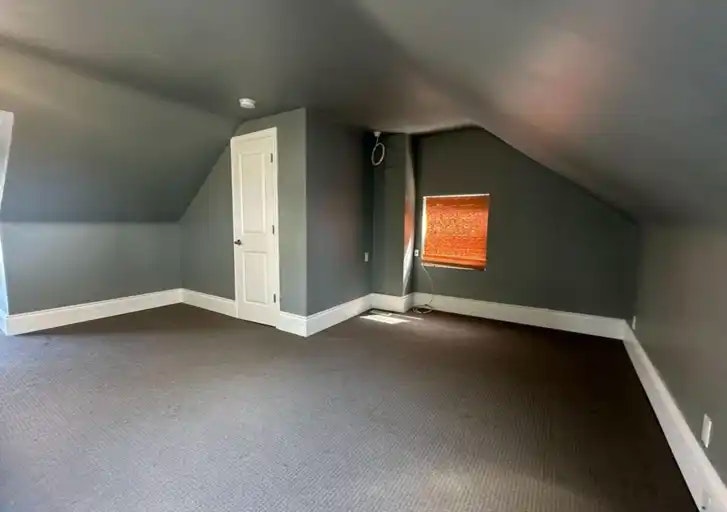 1531 Queen Street East, Toronto, ON, M4L 1E5 - 11