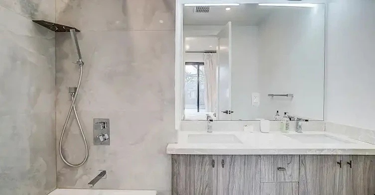 21 Shudell Avenue, Toronto, ON, M4J 1C5 - 19