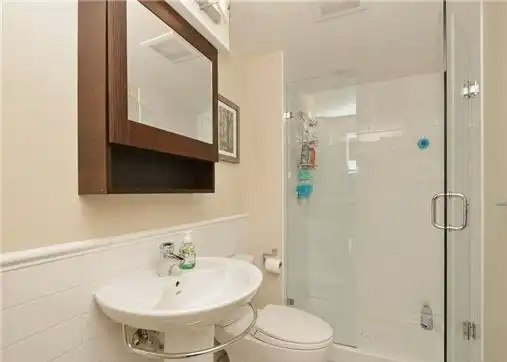 737 Humboldt Street, Victoria, BC, V8W 1B1 - 9