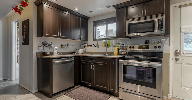 670 Patricia Avenue, Kamloops, BC, V2B 1Y8 - 2