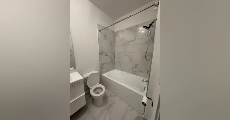 11437 101 Street Northwest, Edmonton, AB, T5G 2A8 - 8