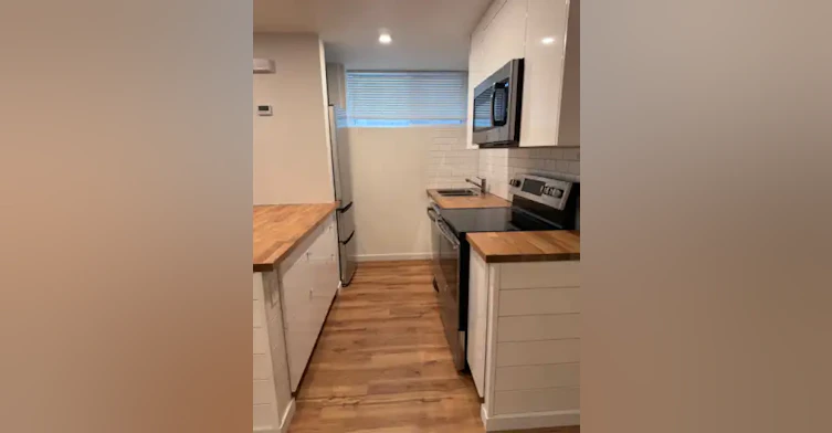 11437 101 Street Northwest, Edmonton, AB, T5G 2A8 - 7