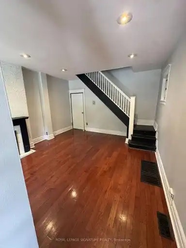 920 Woodbine Avenue, Toronto, ON, M4C 4B7 - 4