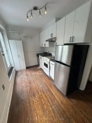 920 Woodbine Avenue, Toronto, ON, M4C 4B7 - 2