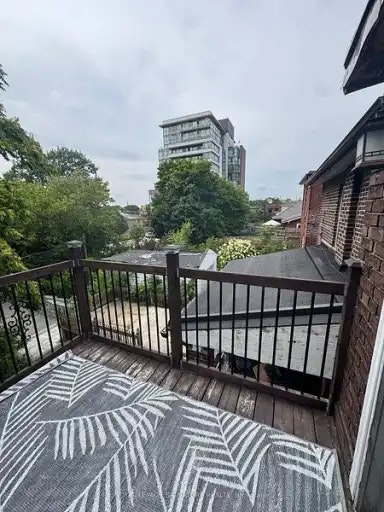 920 Woodbine Avenue, Toronto, ON, M4C 4B7