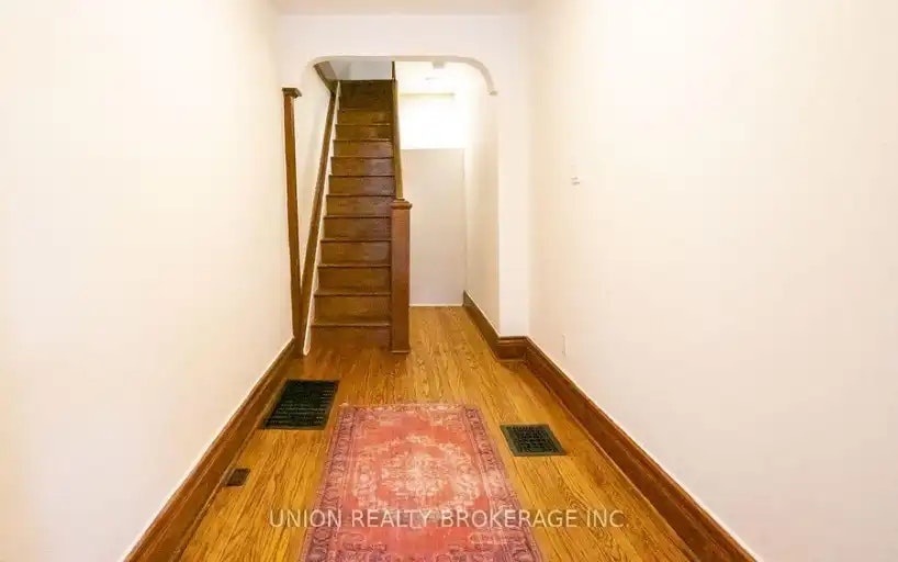 368 Main Street, Toronto, ON, M4C 4X8 - 3