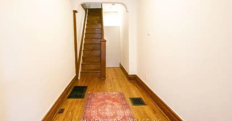 368 Main Street, Toronto, ON, M4C 4X8 - 3