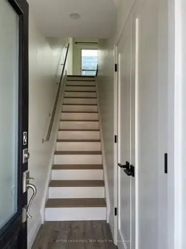 9 Whitaker Avenue, Toronto, ON, M6J 1A2 - 9