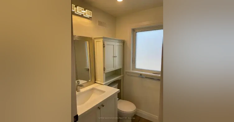 9 Whitaker Avenue, Toronto, ON, M6J 1A2 - 6