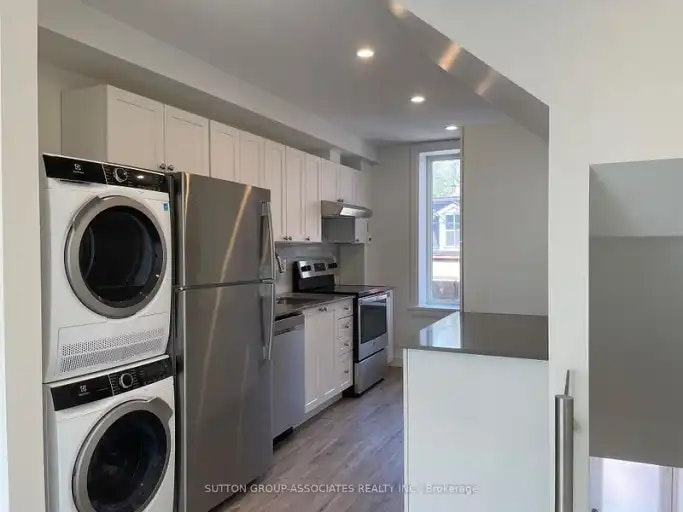 9 Whitaker Avenue, Toronto, ON, M6J 1A2 - 2