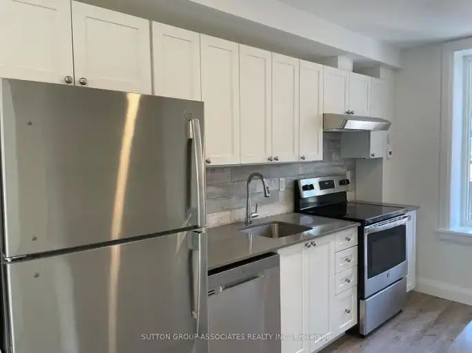 9 Whitaker Avenue, Toronto, ON, M6J 1A2 - 8