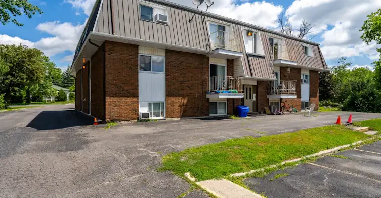 2444 Cléroux Crescent, Ottawa, ON, K1W 1A3