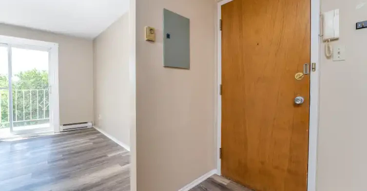 2444 Cléroux Crescent, Ottawa, ON, K1W 1A3 - 2