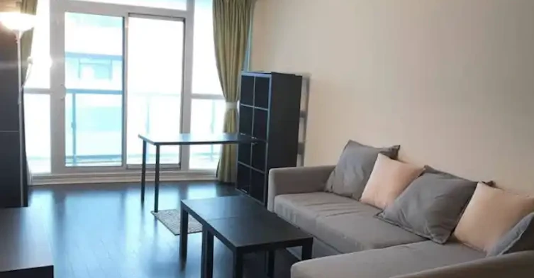 19 Grand Trunk Crescent, Toronto, ON, M5J 3A3 - 3