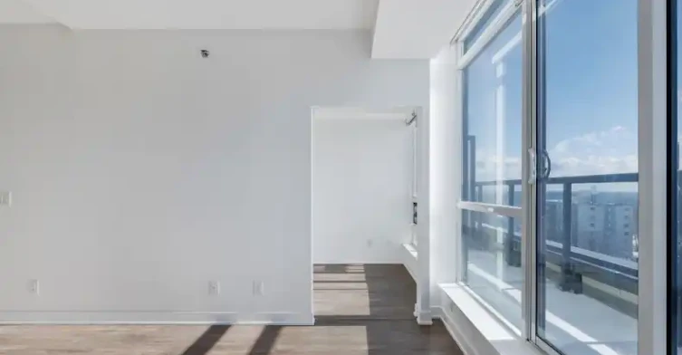 11 Superior Avenue, Toronto, ON, M8V 0A7 - 5