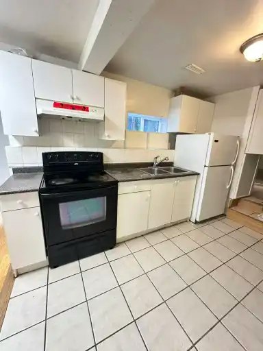 5349 Joyce Street, Vancouver, BC, V5R 4H3 - 5