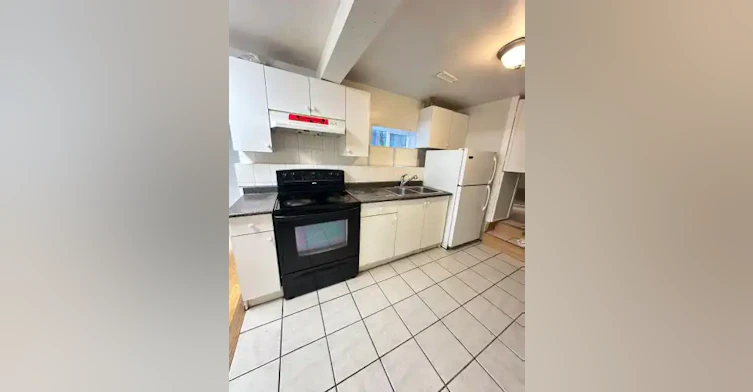 5349 Joyce Street, Vancouver, BC, V5R 4H3 - 5