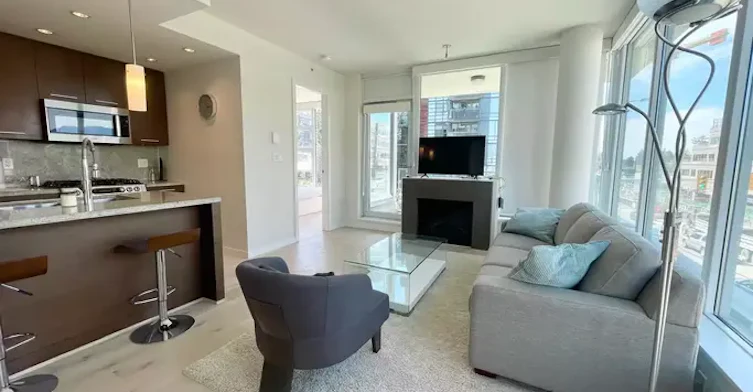 2528 Maple Street, Vancouver, BC, V6J 0B5 - 4