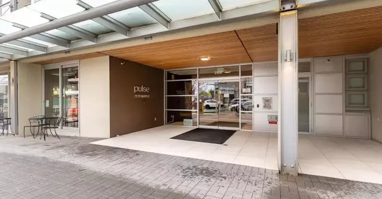 2528 Maple Street, Vancouver, BC, V6J 0B5 - 2